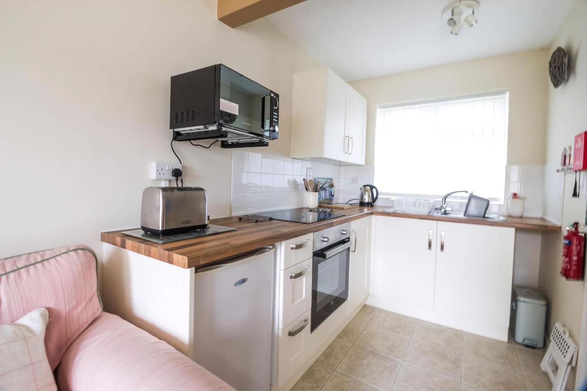 Lovely 4 Berth Chalet To Hire In Hemsby Nearby The Beach Ref 18177B Exterior foto