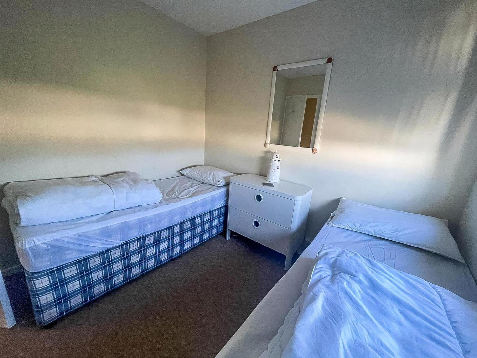 Lovely 4 Berth Chalet To Hire In Hemsby Nearby The Beach Ref 18177B Exterior foto
